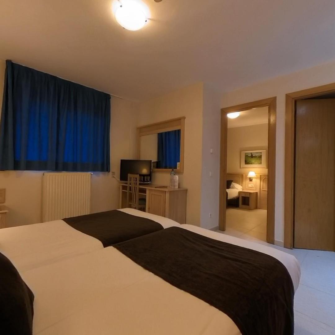 Hotel Cubil Pas De La Casa Esterno foto